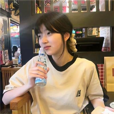 曾逢君时花照眼